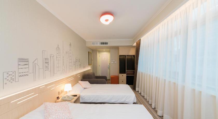 West Khách sạn 3*