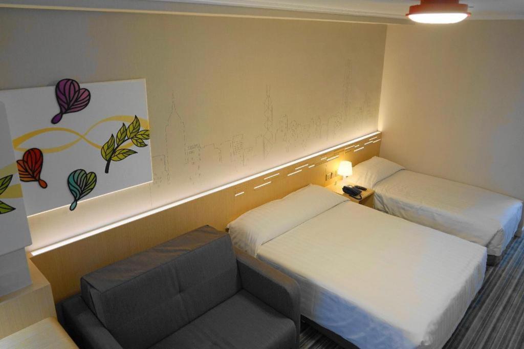 Hotel West 3*