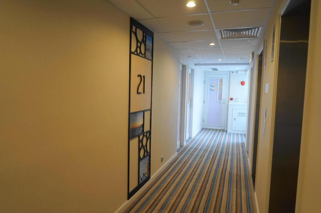 Hotel West 3*